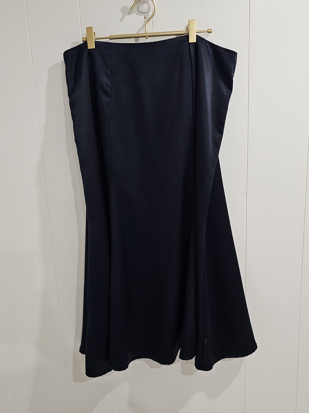 Source Unknown Navy Satin Midi Skirt - Picture 5 of 7